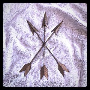 💯‼️ Metal Arrow Wall Art ❗️❗️ Perf for apt